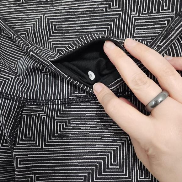 Lululemon Wunder Under Crop III Pants Leggings Stretch Maze Jacquard Sz 8 M - Picture 6 of 9